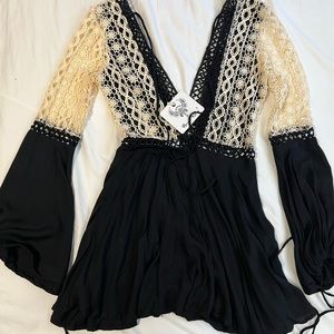 NWT angel biba to white and black lace size 6 runs small
